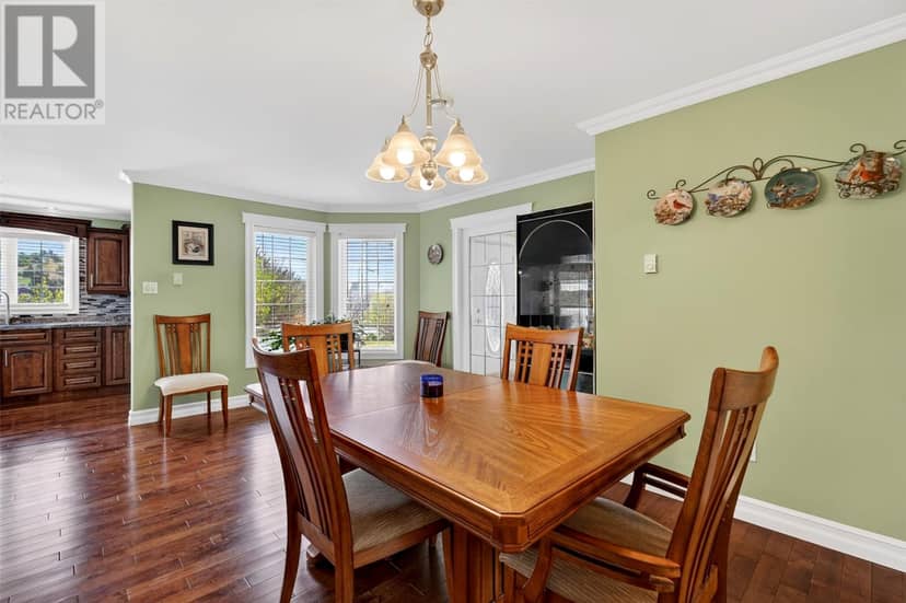 27-31 BACK COVE NORTH Road — photo 17 of 40