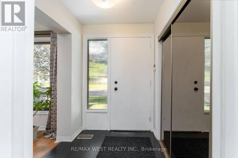 274 Maxwell Street, Toronto, photo 2