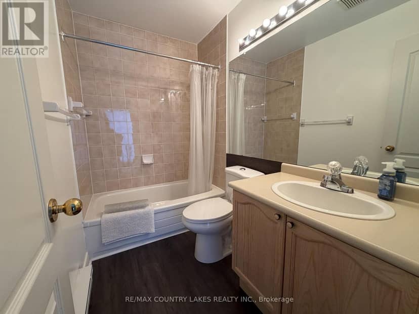 12 - 30 Laguna Parkway — photo 34 of 40