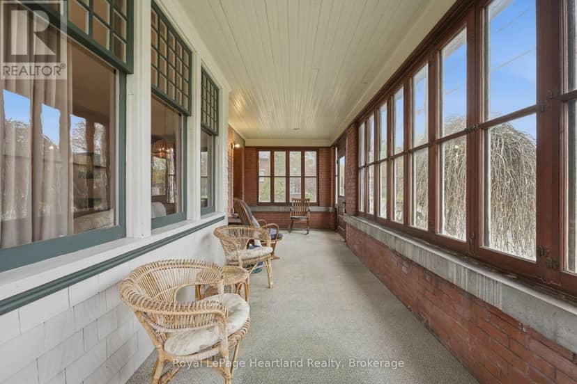 138 St. David Street — photo 18 of 40