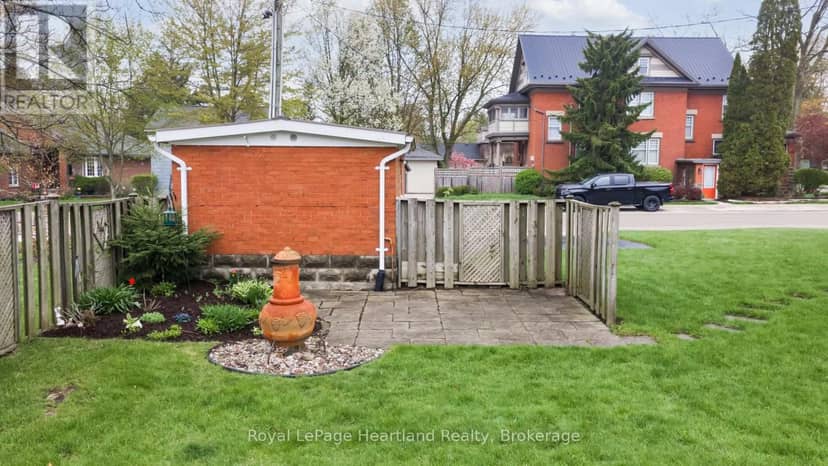 138 St. David Street — photo 39 of 40