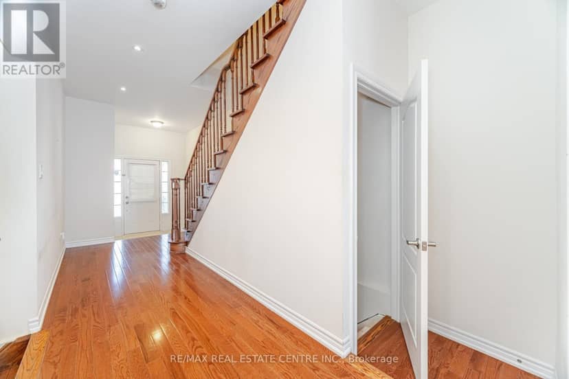 11 Yately Street — photo 24 of 29