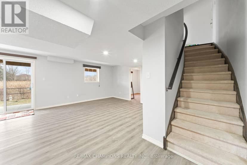 42 Abbotsbury Drive — photo 36 of 40