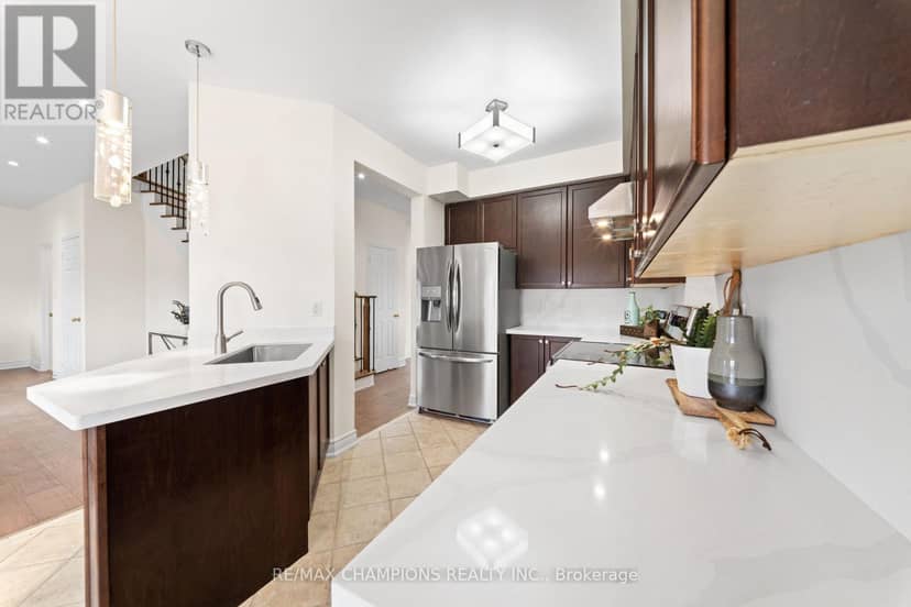 42 Abbotsbury Drive — photo 9 of 40
