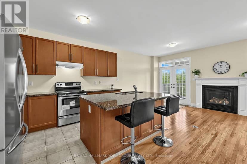 36 Alex Campbell Crescent — photo 14 of 40