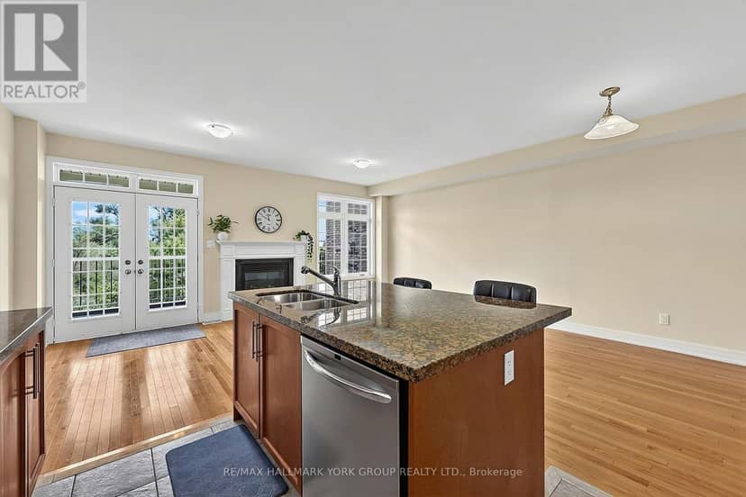 36 Alex Campbell Crescent — photo 15 of 40
