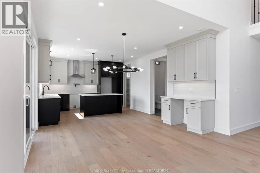 1220 Campana Crescent — photo 7 of 21