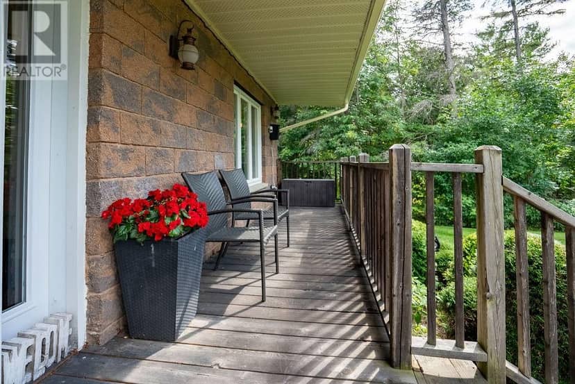 672 Highway 535 — photo 4 of 40
