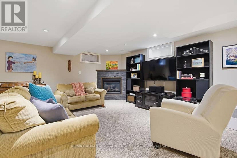 70 Maxine Court — photo 36 of 40