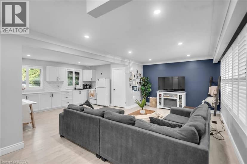 18 KINGSMOUNT Crescent, Brantford, photo 8