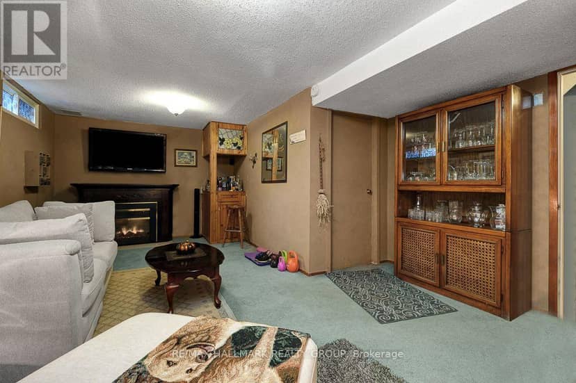 295 Kennedy Lane E — photo 33 of 40