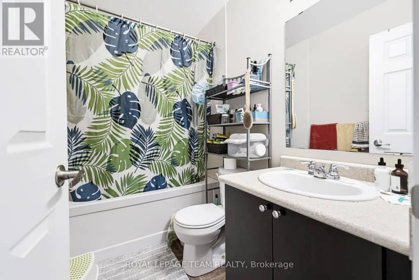2510 Nutgrove Avenue — photo 13 of 16