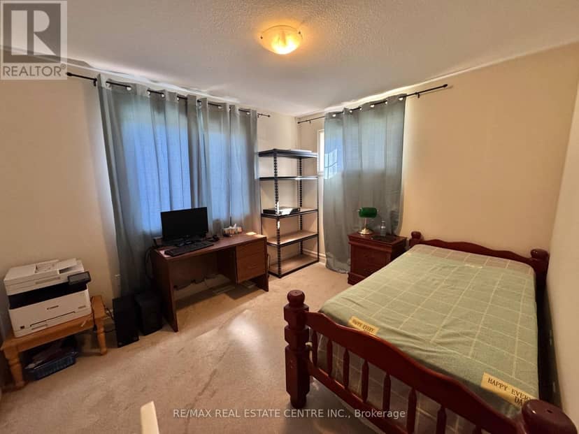 32 Hodgson Drive — photo 19 of 31