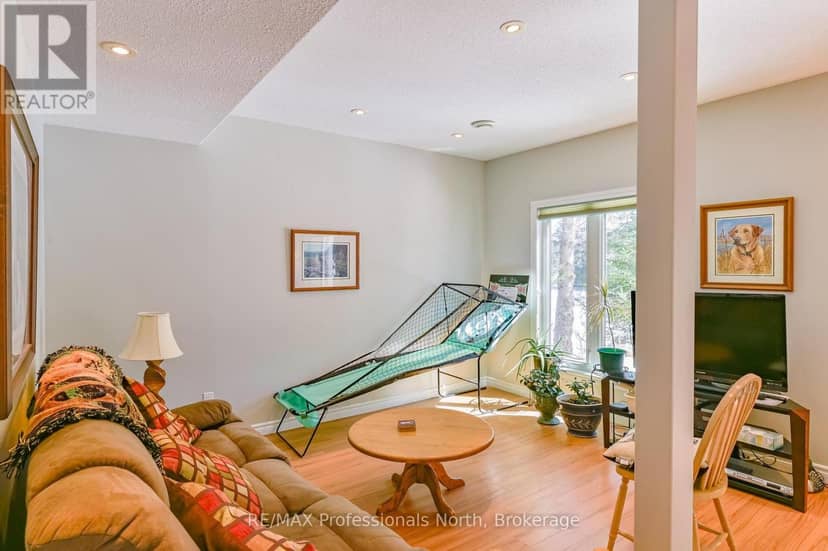 1099 Summer Lane — photo 24 of 40