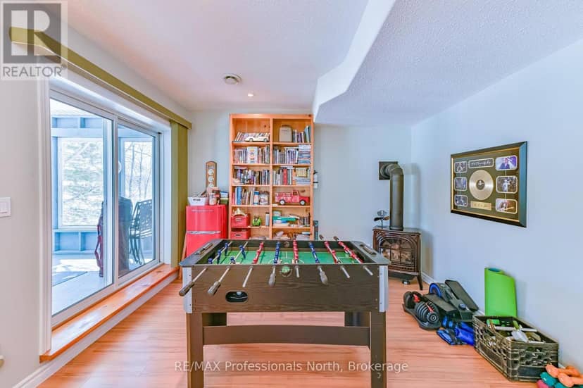 1099 Summer Lane — photo 27 of 40