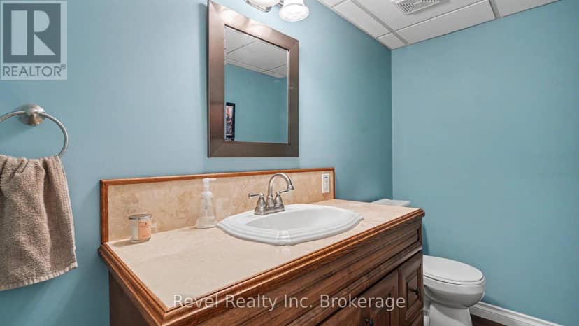 99 Laurentien Crescent — photo 29 of 40