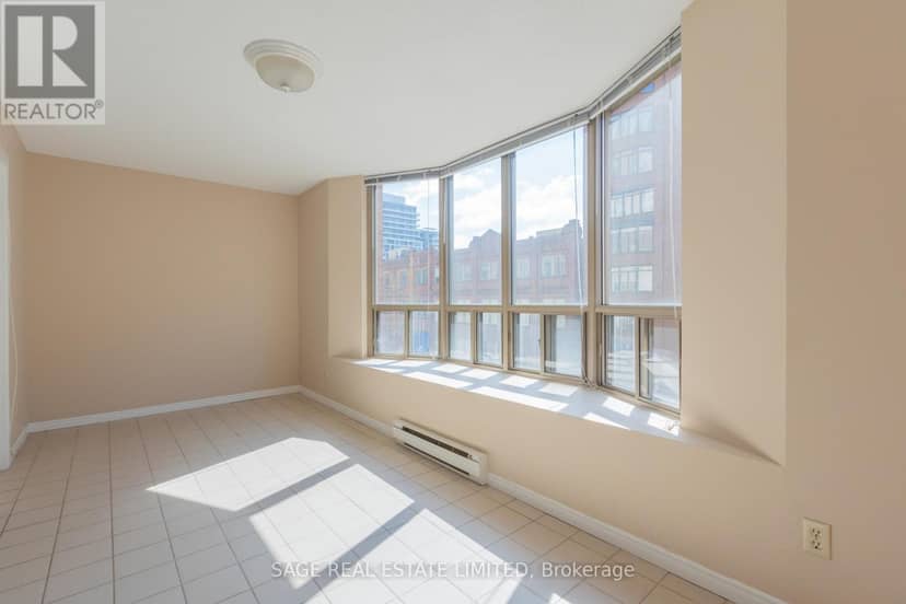 302 - 25 George Street — photo 17 of 40