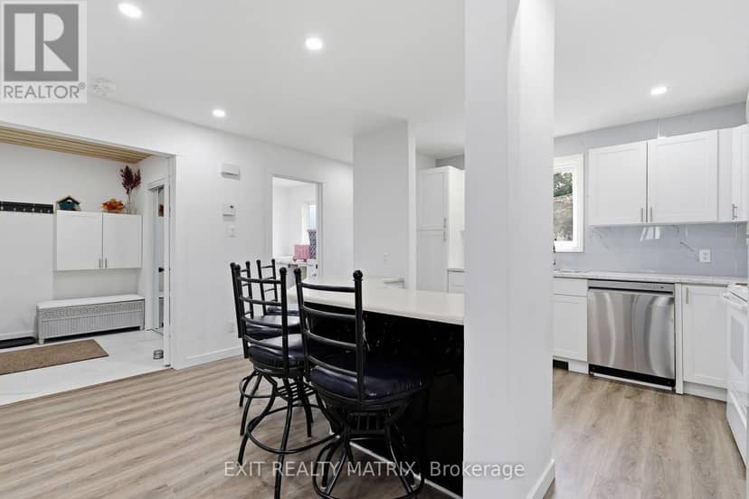 293 Kitchener Street — photo 12 of 40