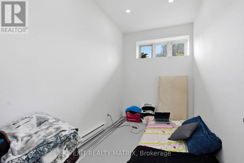 293 Kitchener Street — photo 33 of 40