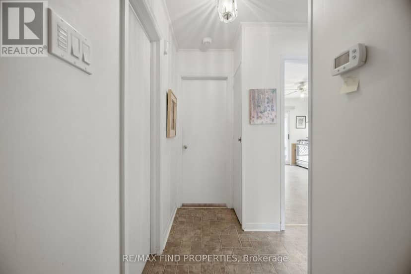 36 Pinegrove Avenue — photo 16 of 35