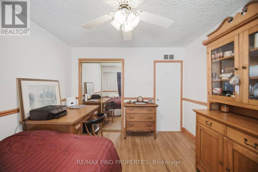 36 Pinegrove Avenue — photo 21 of 35