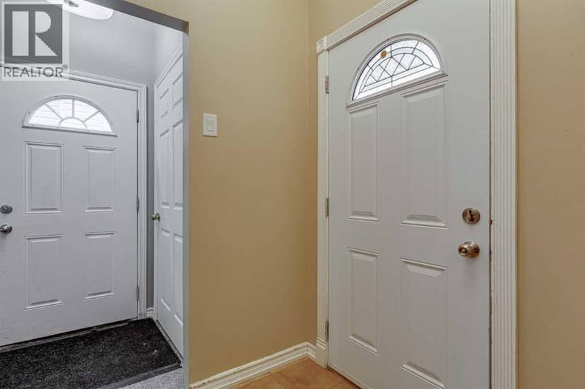 24 Mackenzie Crescent, Lacombe, photo 3