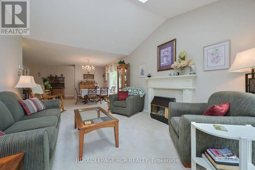 7 Dell Arbor Crescent — photo 13 of 30