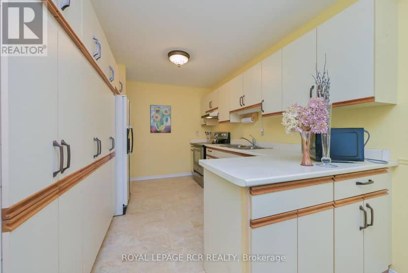 7 Dell Arbor Crescent — photo 6 of 30