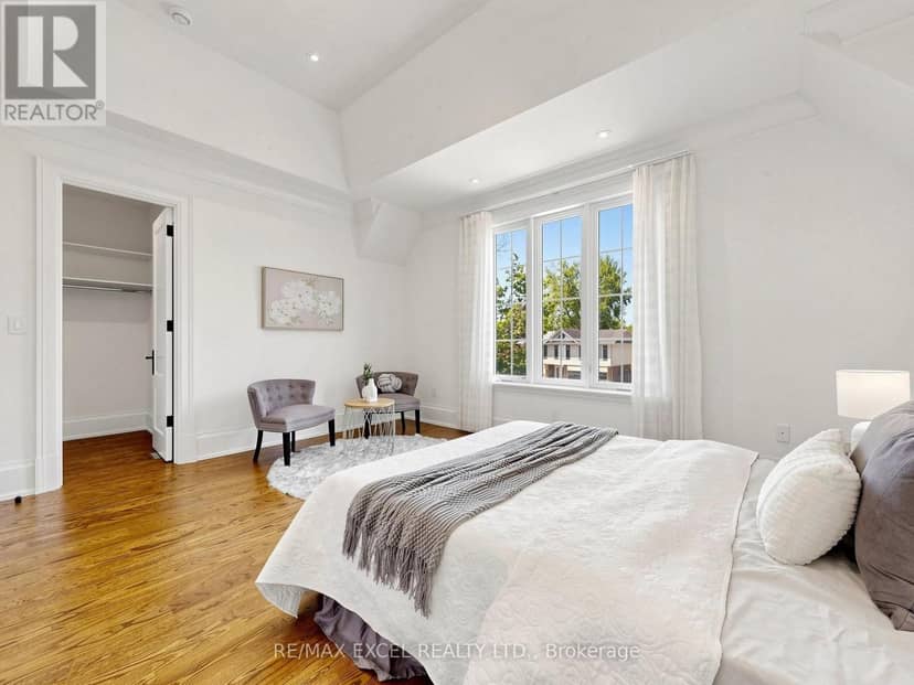 64 Summerfeldt Crescent — photo 31 of 40