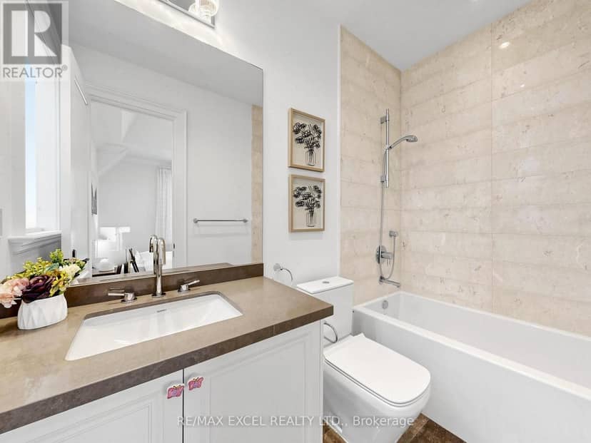 64 Summerfeldt Crescent — photo 33 of 40