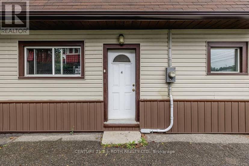 102 West Street N — photo 13 of 24