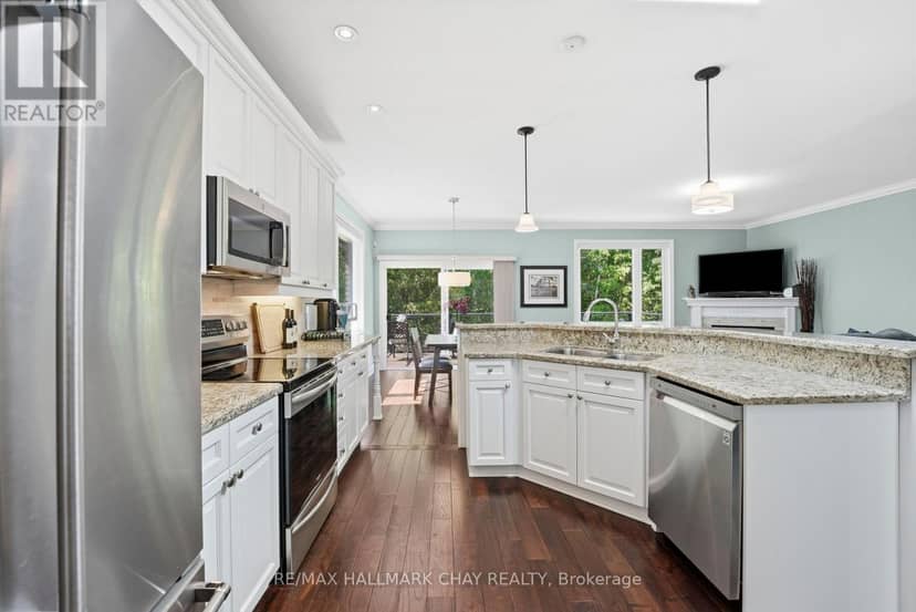 50 Thicketwood Avenue — photo 4 of 34