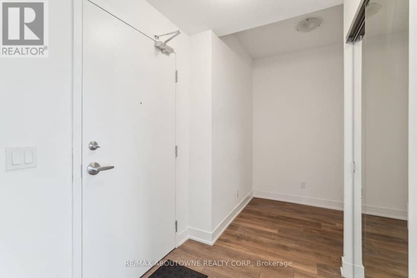 1605 - 297 Oak Walk Drive — photo 4 of 27