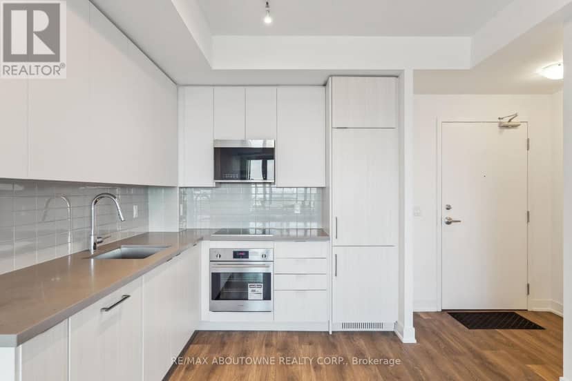 1605 - 297 Oak Walk Drive — photo 9 of 27