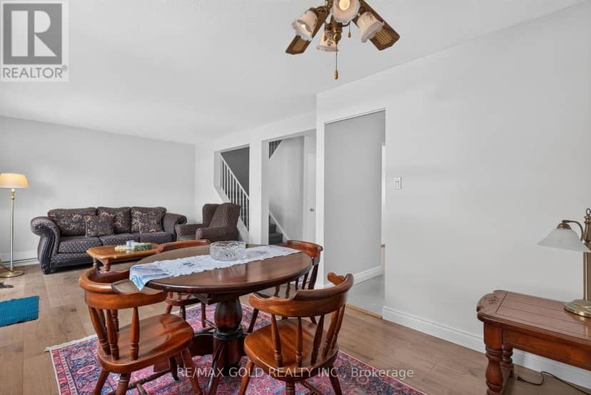 13 Gold Pine Court — photo 17 of 40