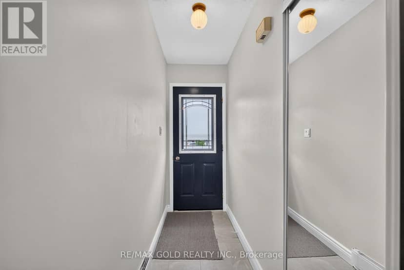 13 Gold Pine Court — photo 4 of 40