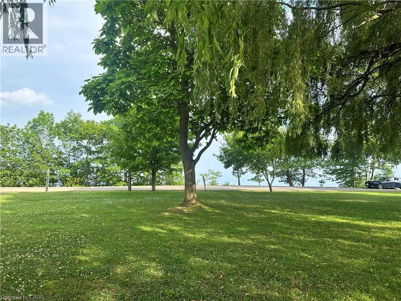 2823 LAKESHORE Road — photo 1 of 11