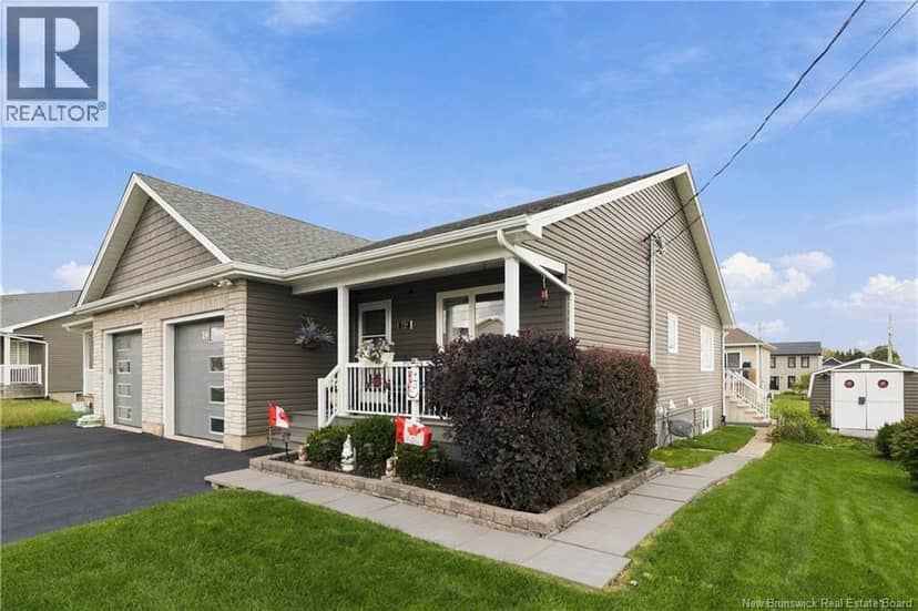19 Satleville Crescent — photo 2 of 40