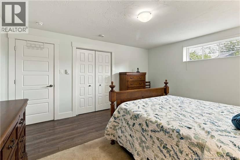 19 Satleville Crescent — photo 34 of 40