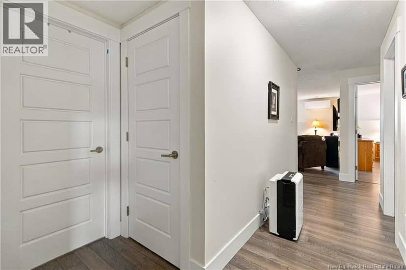 19 Satleville Crescent — photo 36 of 40