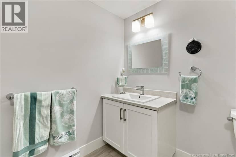 19 Satleville Crescent — photo 38 of 40