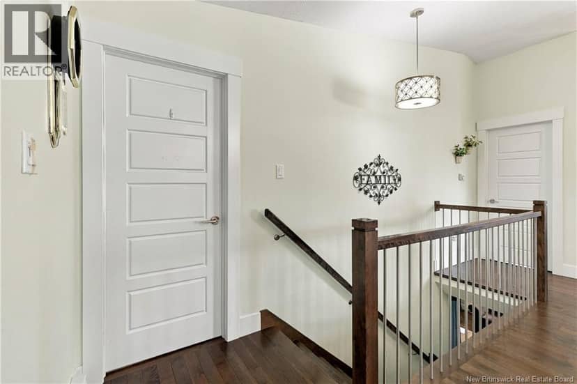 19 Satleville Crescent — photo 6 of 40
