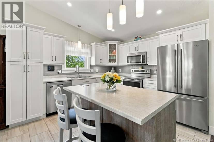 19 Satleville Crescent — photo 9 of 40