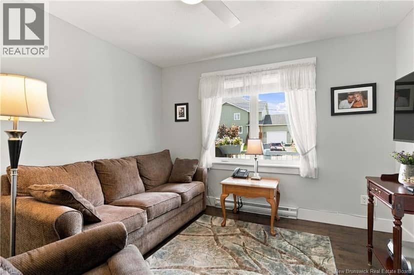 19 Satleville Crescent — photo 26 of 40