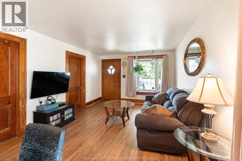 1052 Felix AVENUE — photo 12 of 40