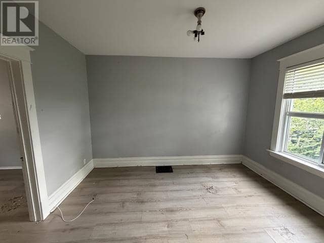 246 St James ST — photo 8 of 21