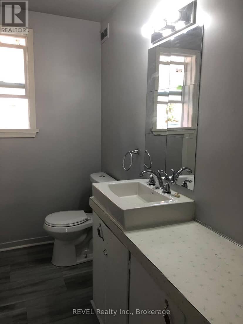 4591 Homewood Avenue — photo 10 of 23
