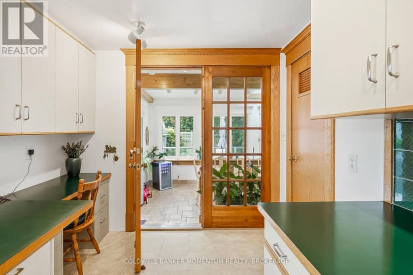 3973 St Peter Avenue — photo 11 of 39
