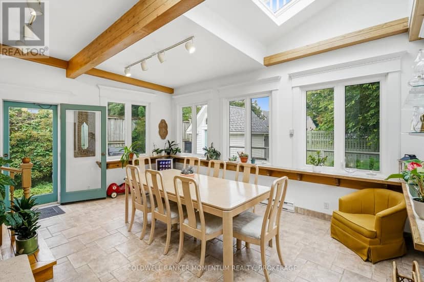 3973 St Peter Avenue — photo 13 of 39