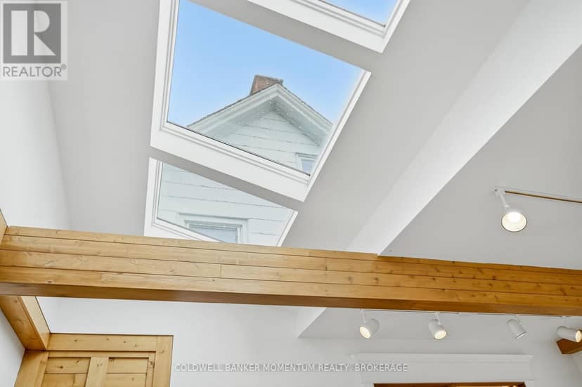 3973 St Peter Avenue — photo 15 of 39
